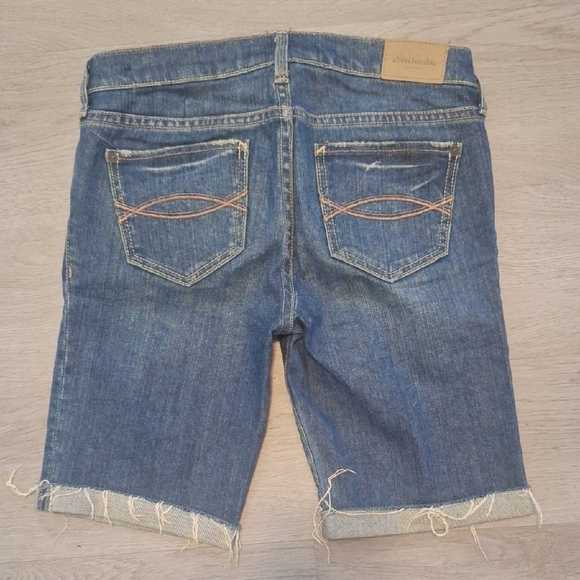 Abercrombie & Fitch Blue Jean Shorts Classic Style - Picture 4 of 6
